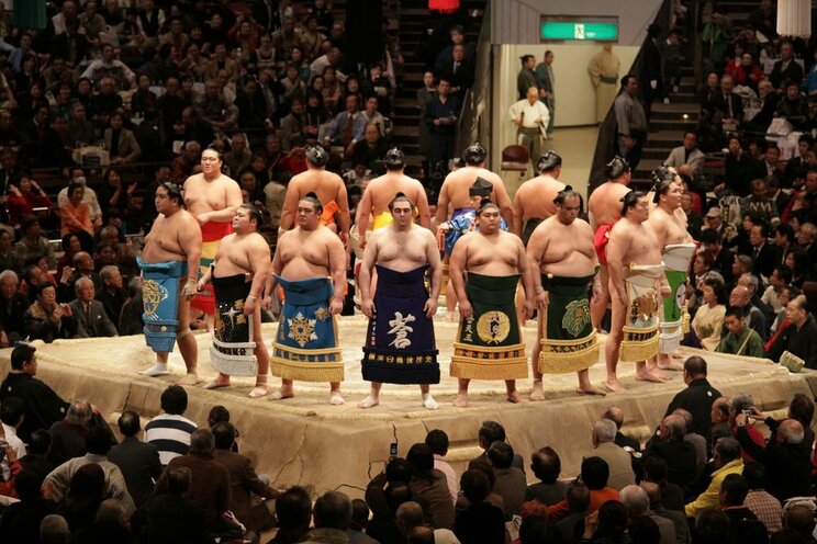 大相撲の土俵入り