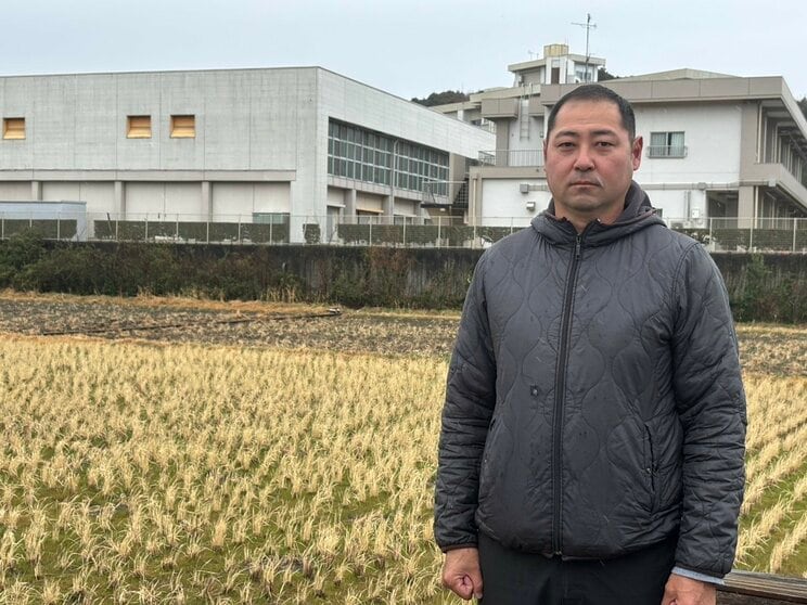 「藤松自然農園」代表の藤松泰通さん（写真／集英社オンライン）