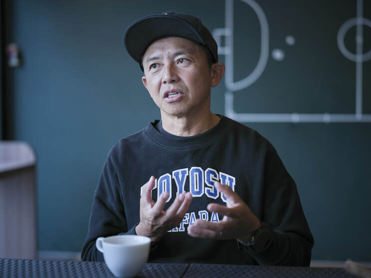 学生時代について語るGAKU-MC　撮影／廣瀬靖士