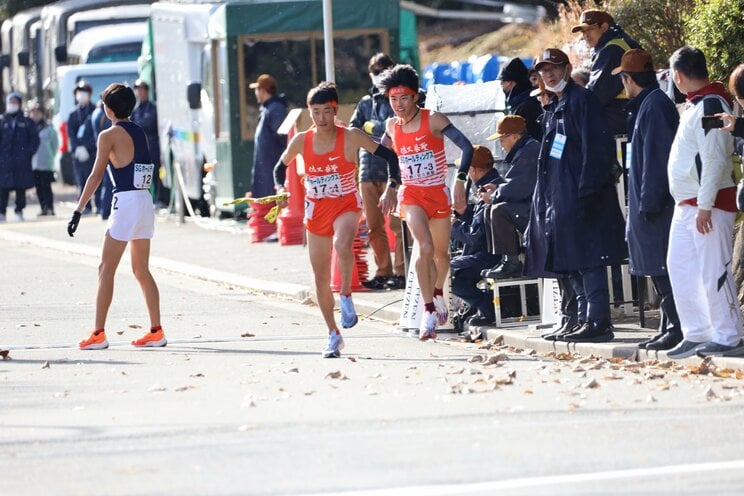 ２年時に５区で区間新記録を打ち立て、３年時は３区で区間賞を獲得した佐々木哲