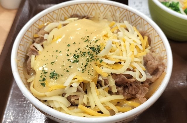 チーズ牛丼（※写真はイメージです）