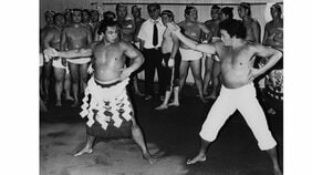 昭和32年1月7日の上野駅。「赤いダイヤ」が入った麻袋を持った北の富士少年の上京物語