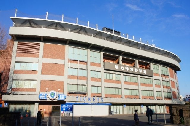 ヤクルトの本拠地、神宮球場