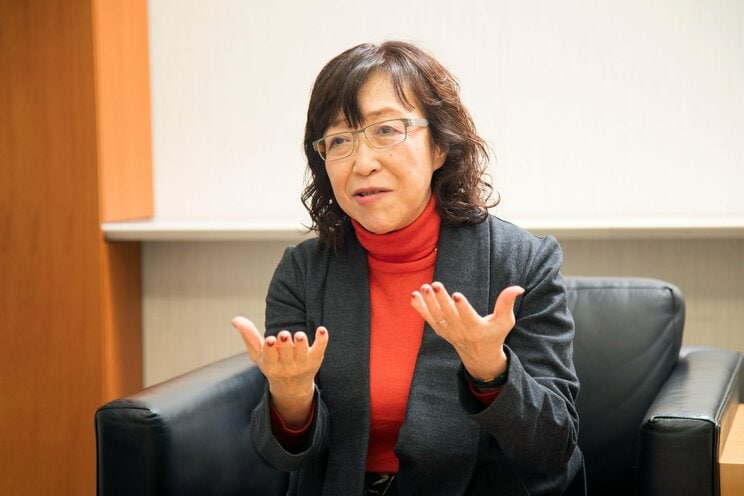 東えりか氏（撮影／野﨑慧嗣）