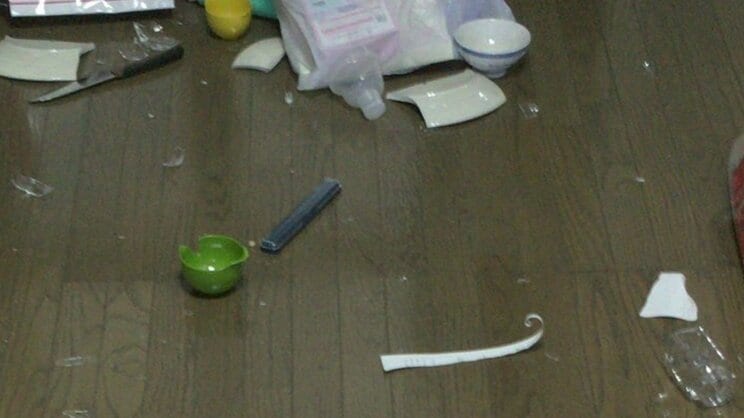 皿を投げつけられたことも…（Aさん提供）