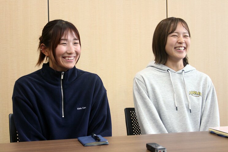 会社員として働きながら、アスリートとしても活動するあみすずペア（撮影／千駄木雄大）