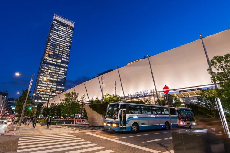 東京駅のバスターミナル付近