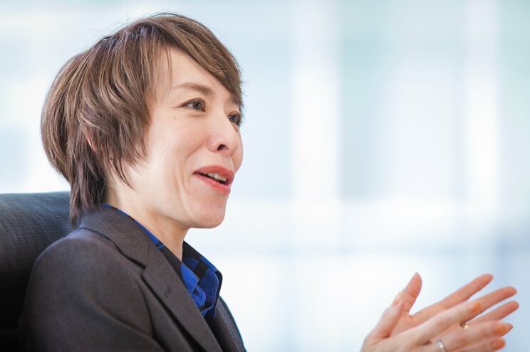 平芳裕子（ひらよし ひろこ）　神戸大学大学院人間発達環境学研究科教授。1972年、東京都生まれ。東京藝術大学美術学部芸術学科卒業。東京大学大学院総合文化研究科博士課程単位取得退学。博士（学術）。専門は表象文化論、ファッション文化論。