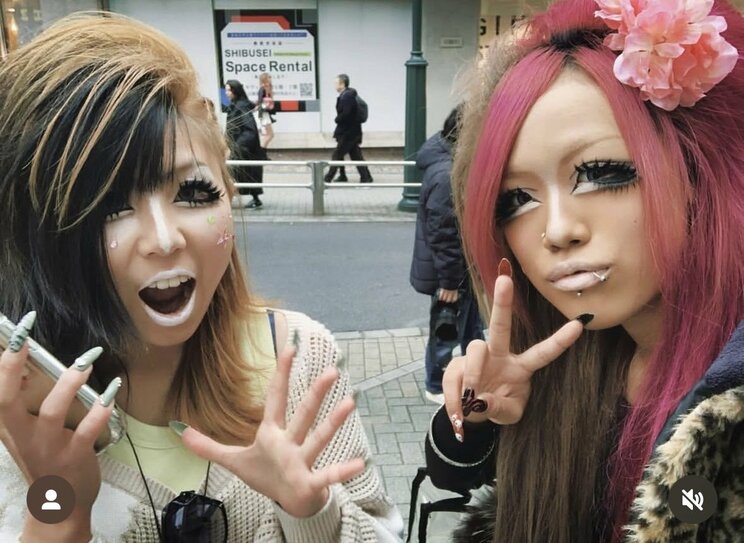 高校生メンバーの「ゆいか」と「かん子」（本人Instagramアカウントより）