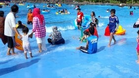 「上裸だとめちゃくちゃ見られる」10年ぶりのプールで感じた“異変”　男性も“肌を隠す”のが当たり前の時代に？