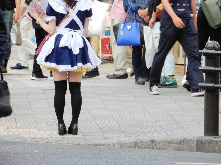 「萌え文化」の聖地となった秋葉原の歩道（写真／PhotoAC）