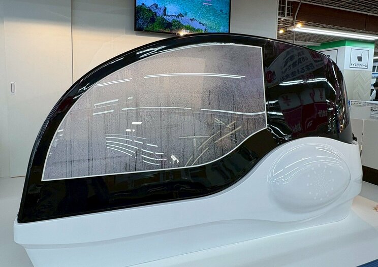 洗浄中のミライ人間洗濯機（撮影／集英社オンライン）