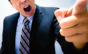「センター英語で180点以下を取る奴はゲジゲジや!」京大・東大合格が当たり前の進学校に実在した英語教師を“学歴狂”たちが信仰したワケ