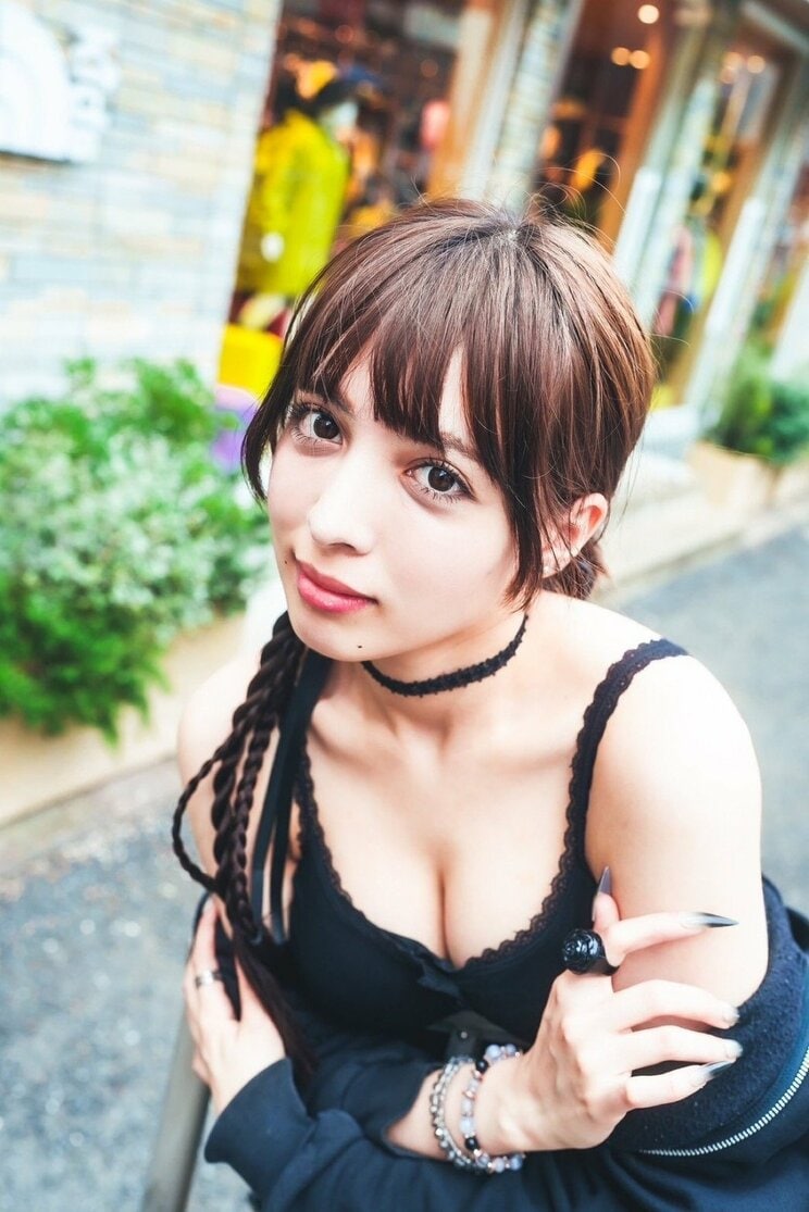 衝撃的なビフォーアフターで話題の素二愛さん