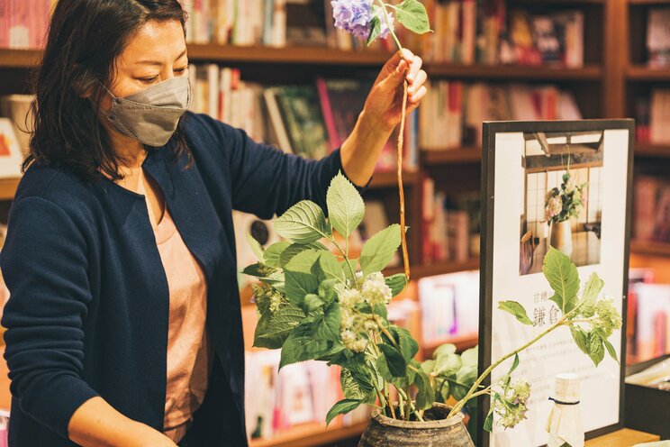 「鎌倉はお経と潮風の街」――甘糟りり子が選んだ品々が並ぶ“鎌倉商店”で当地の気分を味わって_24