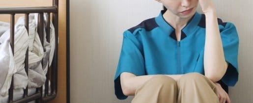 忙しい現場に入ったスキマバイト経験者は「近くにスタッフがいなすぎて質問ができず、入居者を待たせてしまったことも」と語る