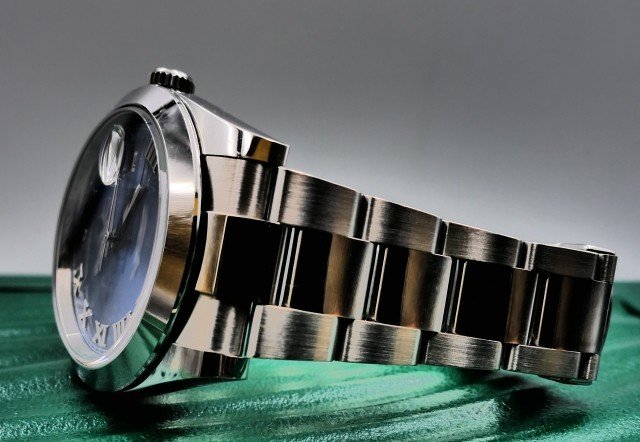 〈“ルフィ一味”は奪った金品をどう換金したか〉暴力団幹部が語る特殊詐欺・アングラマネーの換金の“ナガレ”「プリペイドカードの換金率は83%」「地下銀行だと5分」「宝飾品は買取屋、ブランド時計は個人に売却」_6