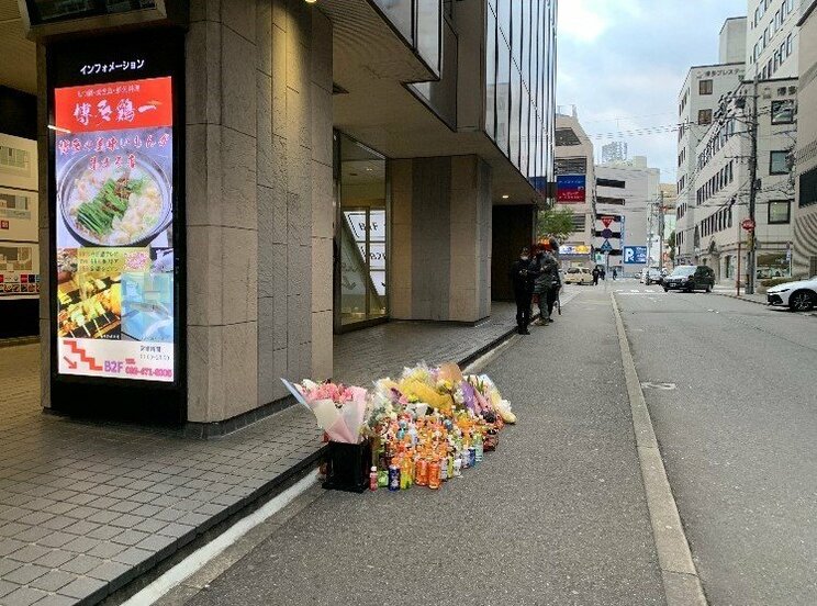 <博多刺殺事件>元交際相手を数十か所刺した寺内進容疑者。「仲間の万引きをたしなめるほどマジメ」だった男を凶暴化させた「2つのトリガー」と「1杯1万円ぼったくりバー」営業の過去_4