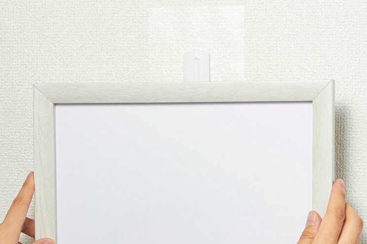 飾ることで自己肯定感が25%アップ。家の壁を傷つけない「子どもの作品」の飾り方_5