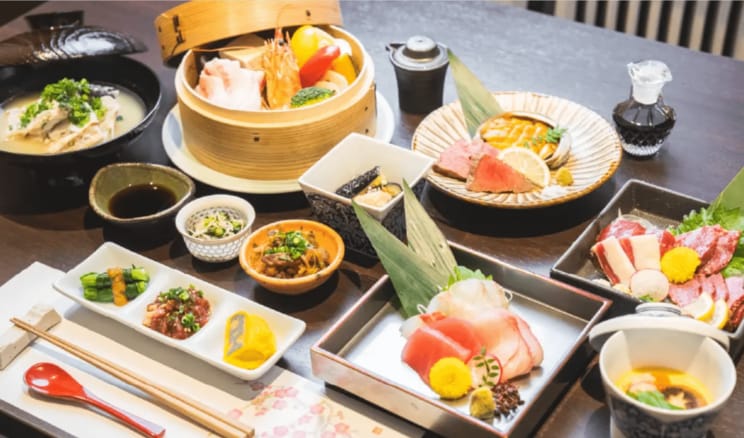 熊本の食材にこだわった「KAWACHI BASE-龍栄荘-」の料理（写真／同旅館HPより）