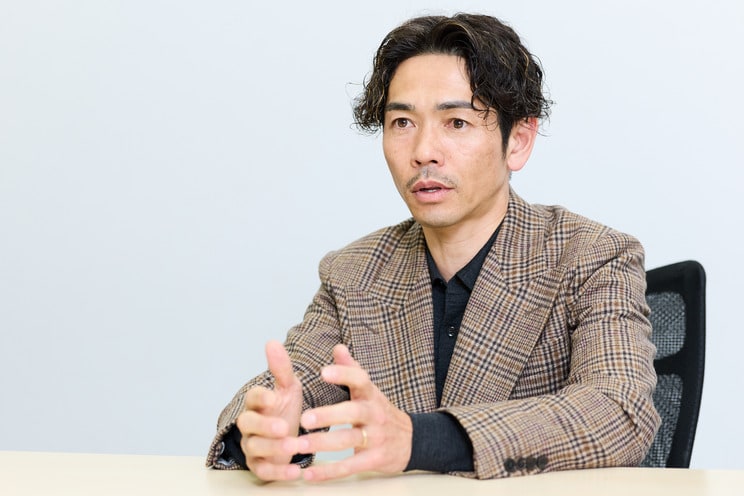 1980年7月8日生まれ、栃木県出身。1998年に地方競馬（大井）でデビューし、トップジョッキーとして活躍。2013年に日本中央競馬会へ移籍後はリーディングジョッキーを獲得するなど、中央競馬でも第一線を走り続ける