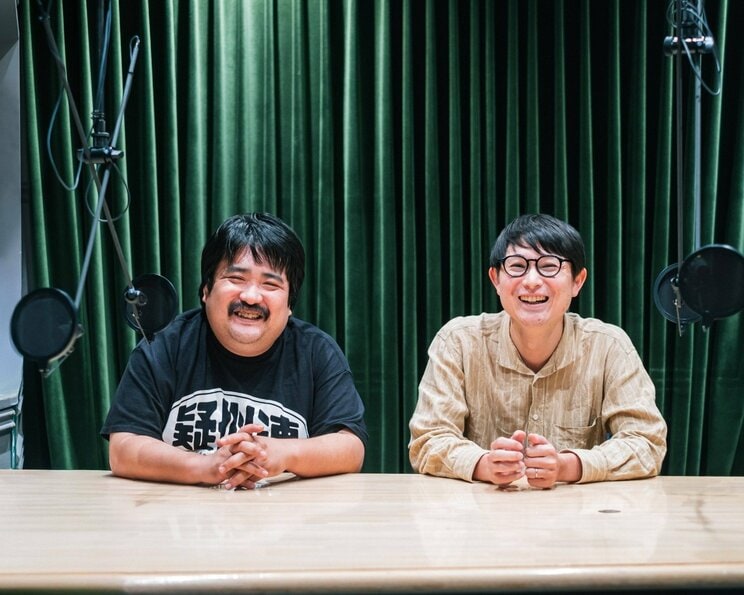 人気ラジオ番組『空気階段の踊り場（TBSラジオ）』（写真／ポプラ社提供）