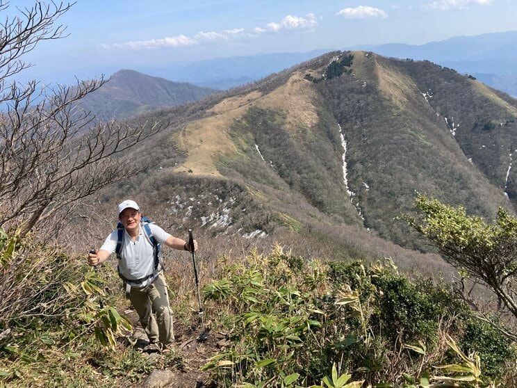 蒜山を登る同行のU氏（撮影／著者）