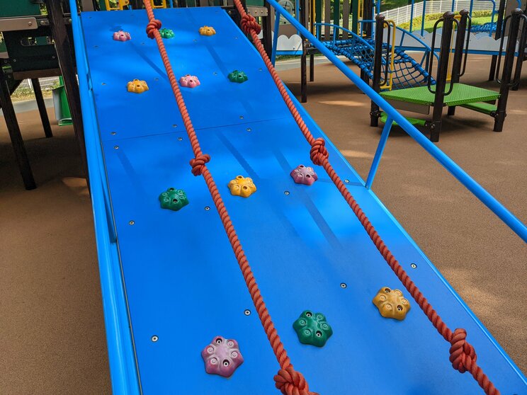 昭和から、ここまで進化！　令和の「インクルーシブ公園」が優しすぎる_4