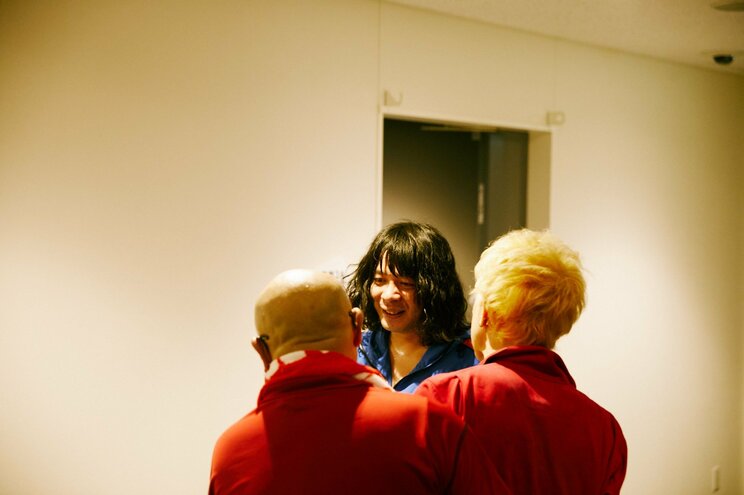 空気階段もぐらと江頭2:50、イノマーロックフェスで裸の競演!?_33