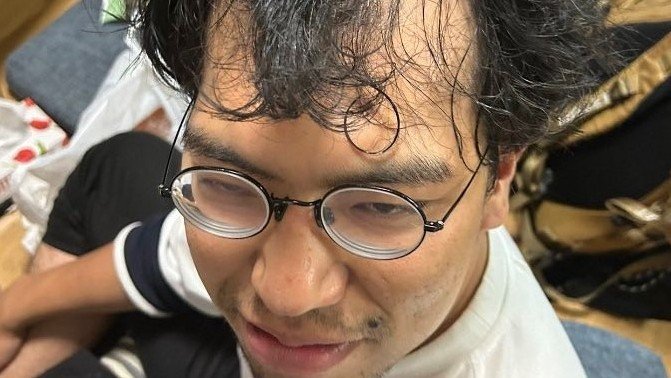 レンタルぶさいく」で活動する元芸人が考える“弱者男性”の生き方。「それを利用してやろうくらいの強さを持ってほしい」現在はセブ島で活動も、将来の夢は「ヨーロッパ進出です」  | 集英社オンライン | ニュースを本気で噛み砕け