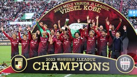 なぜヴィッセル神戸はJリーグ初優勝できたのか? イニエスタでさえメンバー外に追いやる競争力「うちは経験豊富な選手ほど、練習でも試合でも手を抜かない」