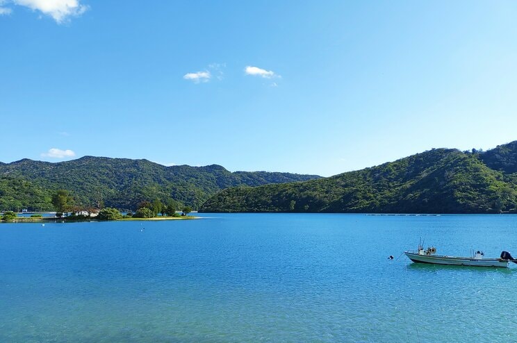 沖縄北部のやんばるの海（PhotoAC）