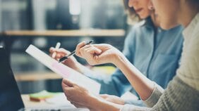 政府が5年で1兆円の支援表明をした“リスキリング(学びなおし)” 。“自力”にこだわりムダな勉強をする社会人に一言。「世の中は必要がない勉強であふれている」