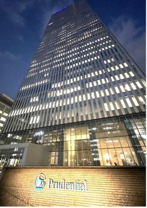 プルデンシャル生命保険が入るプルデンシャルタワー（撮影／集英社オンライン）