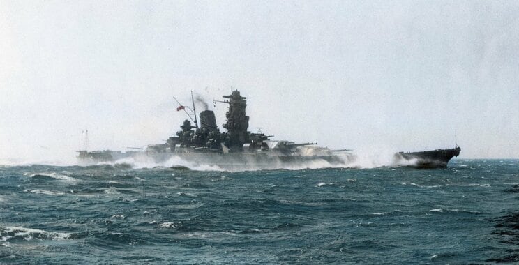 〈終戦81年〉出撃前の特攻隊、原爆のきのこ雲、火炎放射器で焼かれる沖縄…AI技術と対話をもとにカラー化した写真が繋ぐ“過去と現在”_38