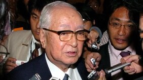 「怒りで紙を持つ手が震えたよ」球界再編騒動から20年。選手会潰しを狙った当時のコミッショナーが、12球団のオーナーたちに送っていた驚愕のマル秘文書【坂井保之】