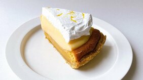 ちゃんと甘いのに後味はさっぱりの全方位型おやつ。#SPURおやつ部 【taik】「レモンパイ」