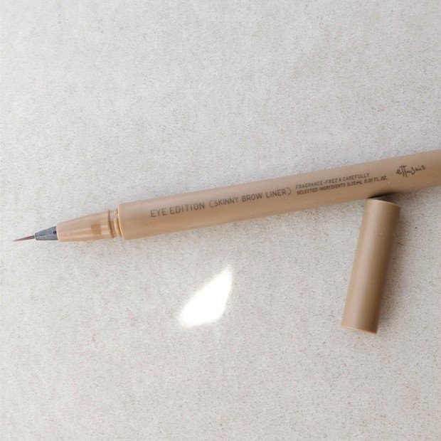 眉毛の“土台”作りに役立つエテュセの超極細ライナー【7月20日発売】_2