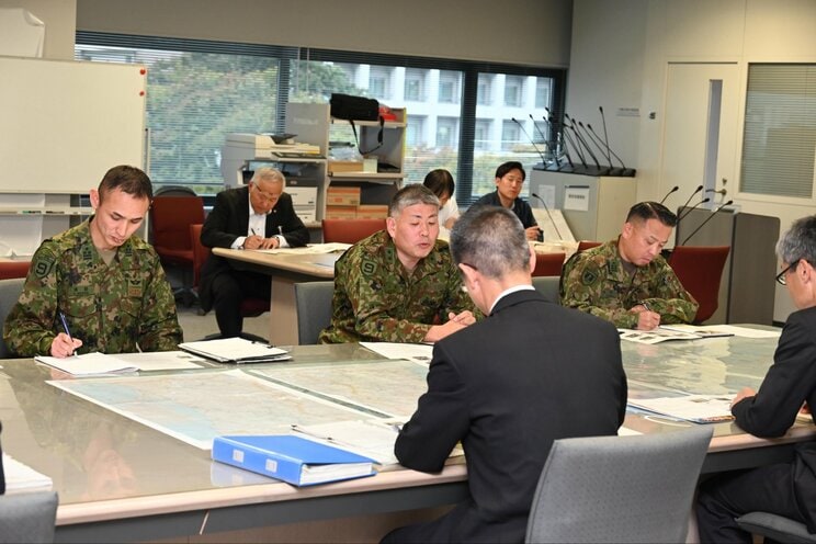 「東北方面総監部から秋田県庁に連絡員を派遣しました」とXで報告した小泉氏（本人Xより）