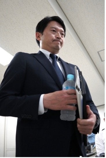 山中市長が「気にしていた」とみられる大炎上した“パワハラの先輩”首長である、兵庫県の斎藤知事