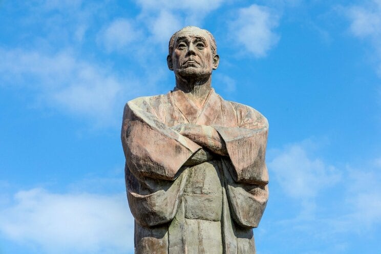 大分県中津市にある福沢諭吉像　写真／Shutterstock