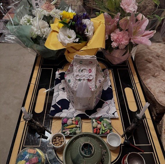 亡くなった太郎ちゃんのお骨(デヴィ夫人のSNSより)