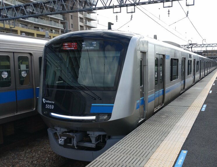 今年4月からウェアラブルカメラが導入された小田急電鉄（写真／小田急電鉄提供）