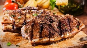 「食の欧米化が日本人の生活習慣病を増やした」のは本当か? この謎を解く沖縄の「平均寿命」と「脂質摂取比率」の意外な関係