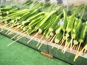 〈冷やしキュウリで510人食中毒も…〉花火大会の「豚の丸焼き」、キッチンカーの「ケバブ」も…酷暑の夏祭りで注意したい食べ物