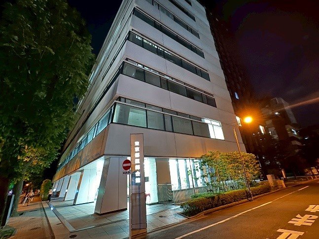 東京都医師会館（撮影/集英社オンライン）