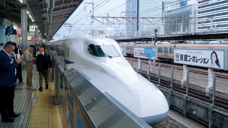 新幹線で弱冷房車を導入（画像／Shutterstock）