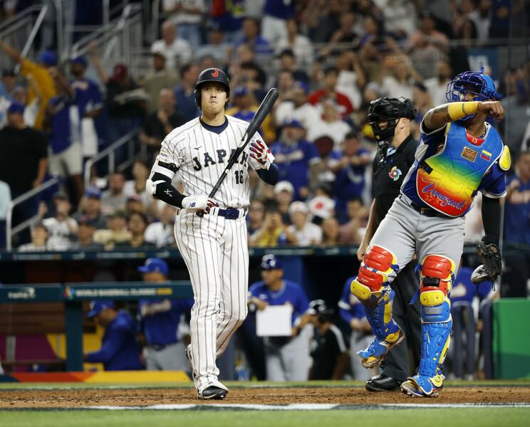 ベネズエラ戦で初回先頭打者ホームランを放つも敗退した侍ジャパン・大谷翔平（写真／共同通信社）