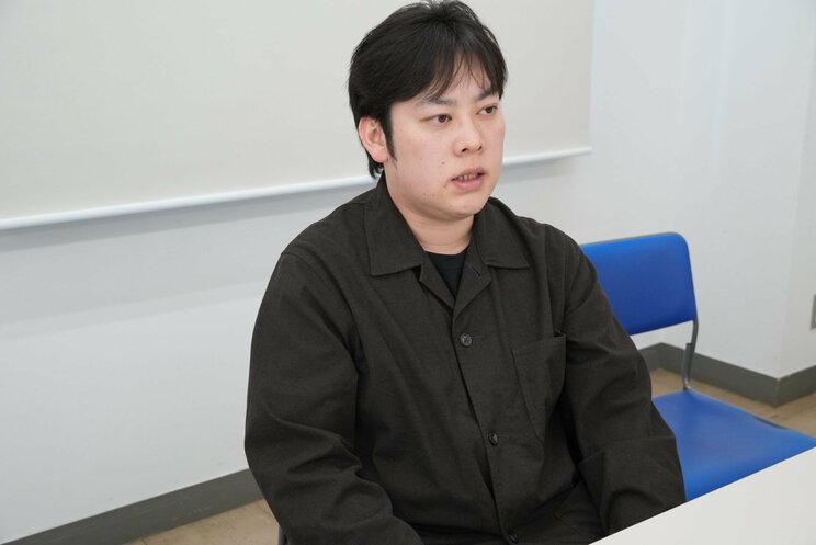 誰にも相談ができなかったと話す佐藤和威さん（撮影／集英社オンライン）