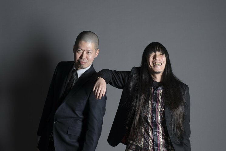小林圭輔（左）と友保隼平